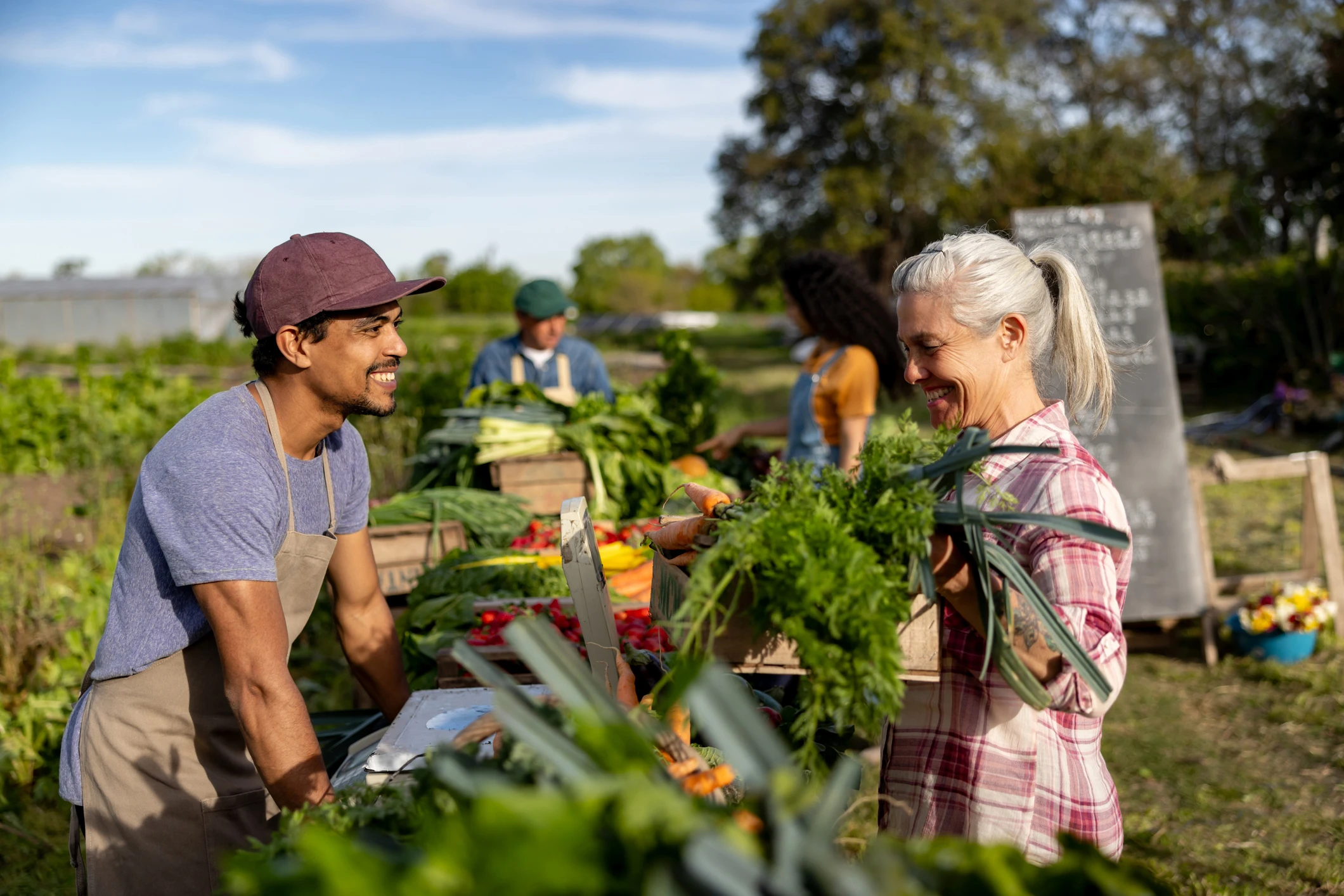 farmer_and_customer_farmers_market